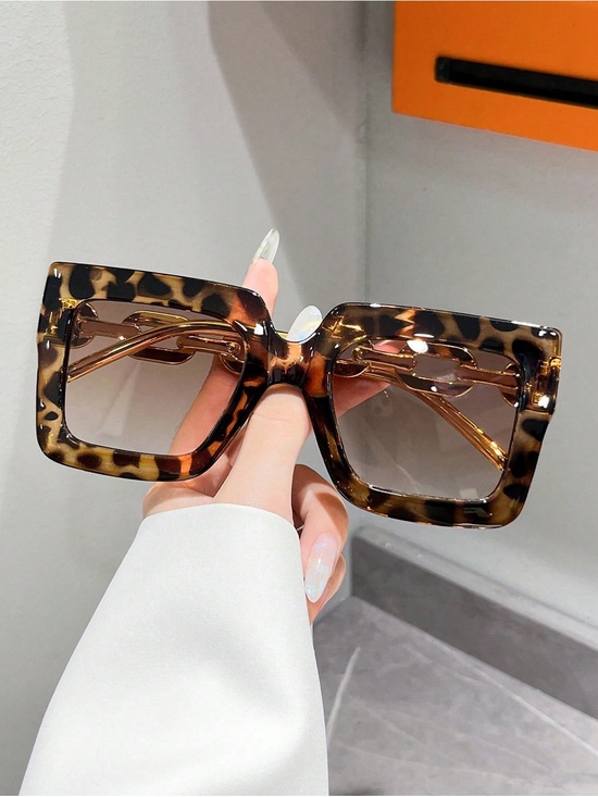 Accessories - Tortoiseshell Square Frame Sunglasses - Brown
